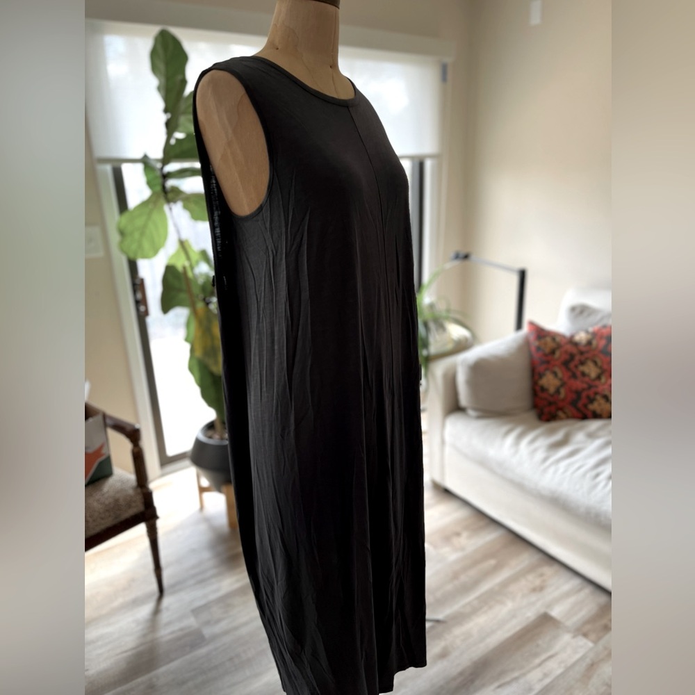 Long dress, sleeveless, Nic & Zoe size M dark gray  modal and polyester.